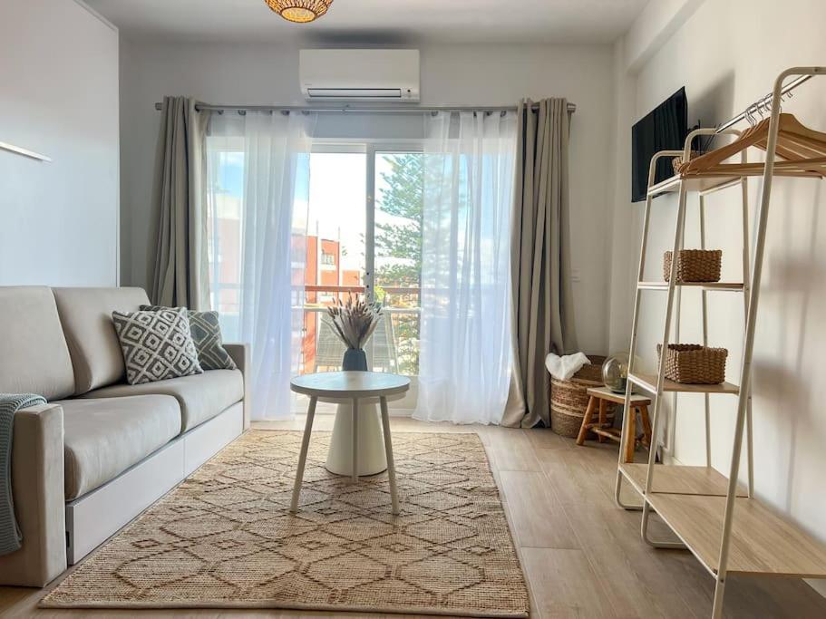 Studio Hola Arenal Platja de Larenal Eksteriør bilde