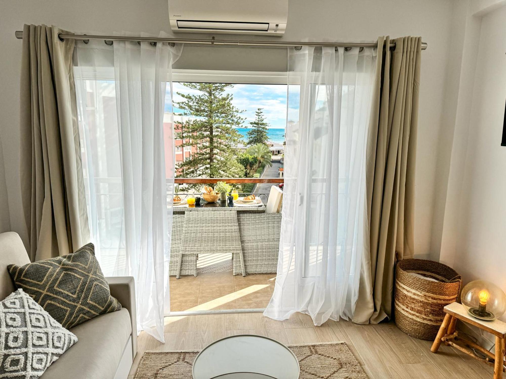 Studio Hola Arenal Platja de Larenal Eksteriør bilde